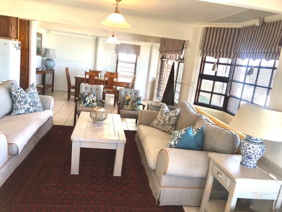 To Let 4 Bedroom Property for Rent in Tergniet Western Cape